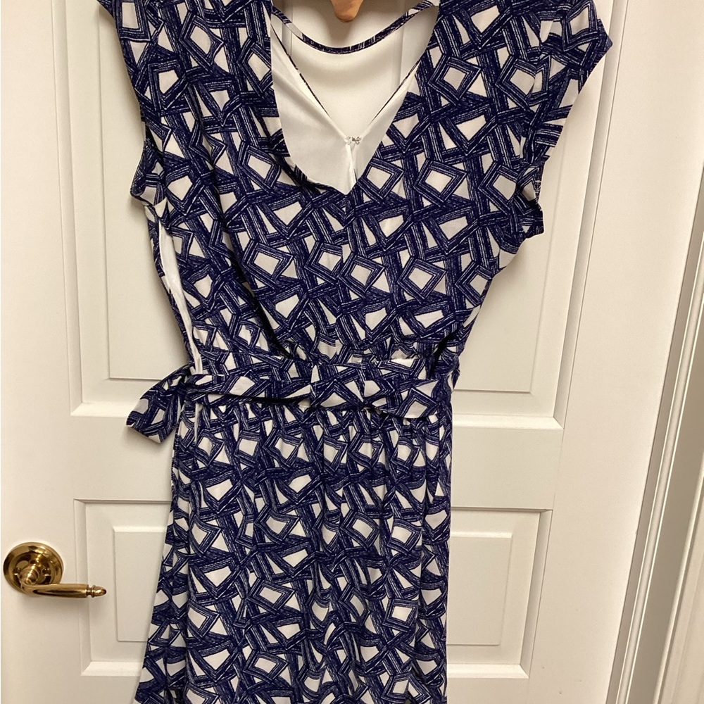 DR2 Geometric Print Dress Size M - Picture 3 of 9